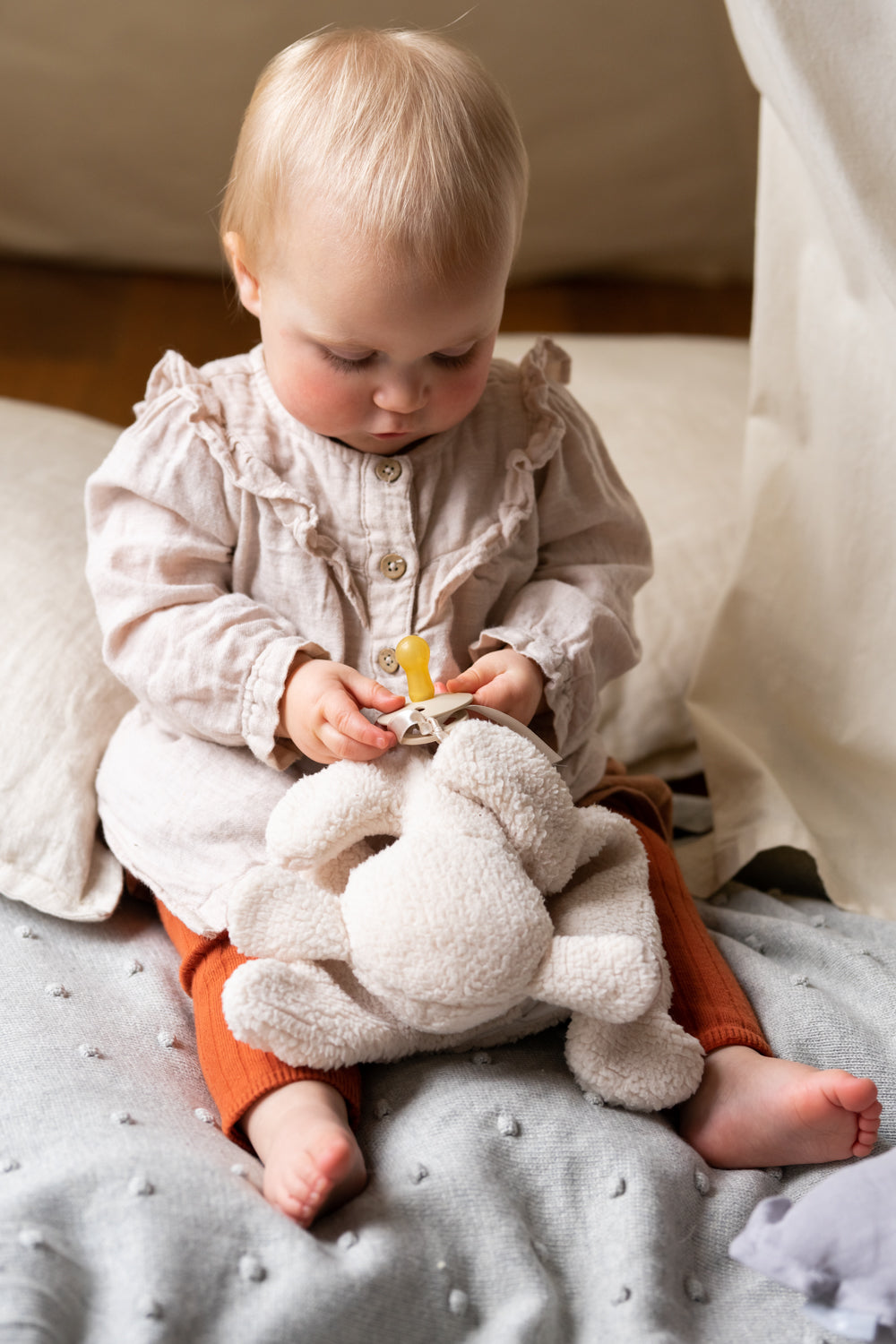 A Grow Set of Sheep - Nana Huchy