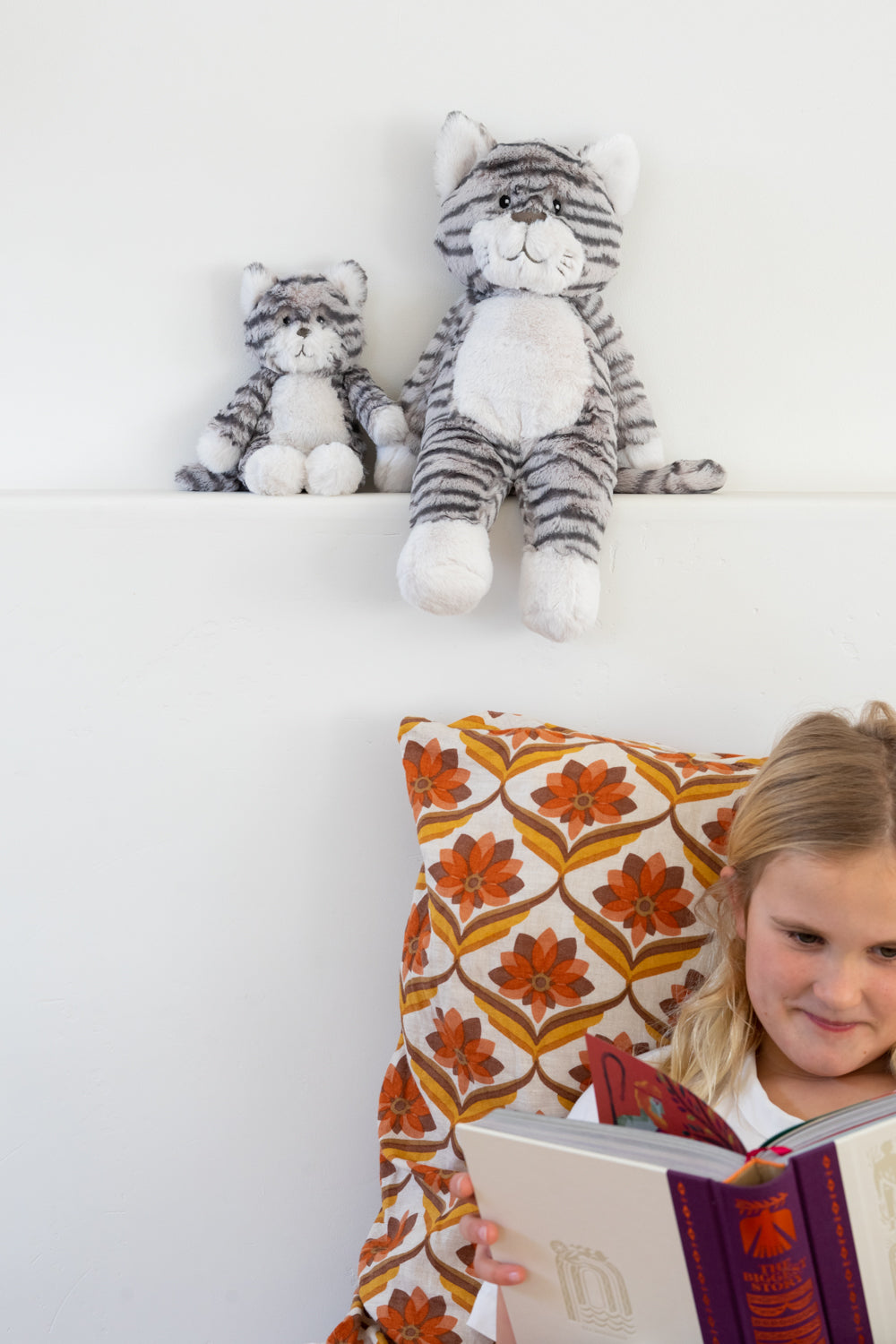 Chloe the Cat & Kitten - Nana Huchy