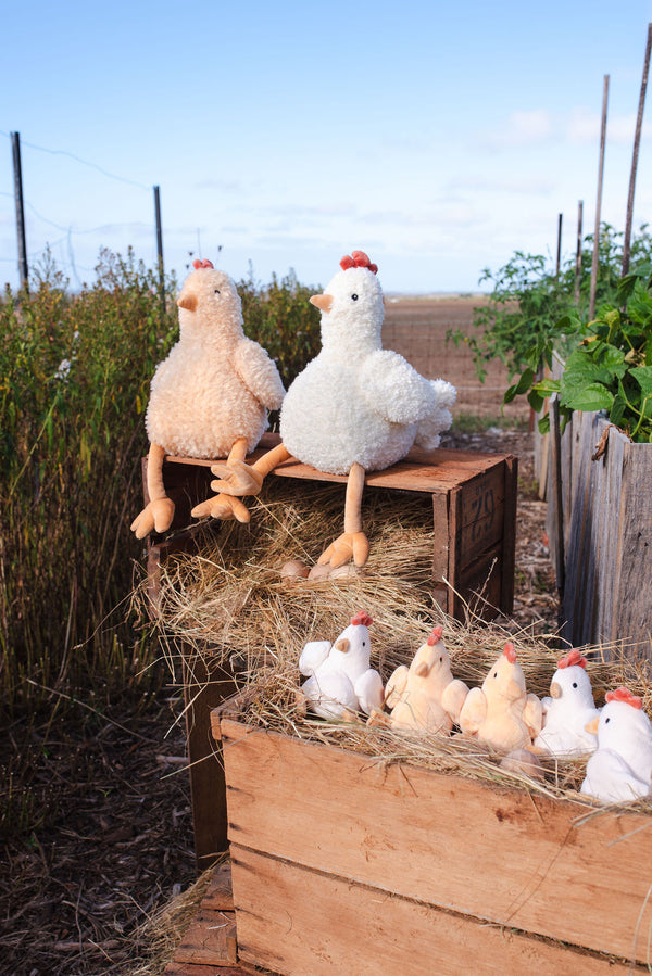Harriet the Hen Rattle - Honey - NanaHuchy