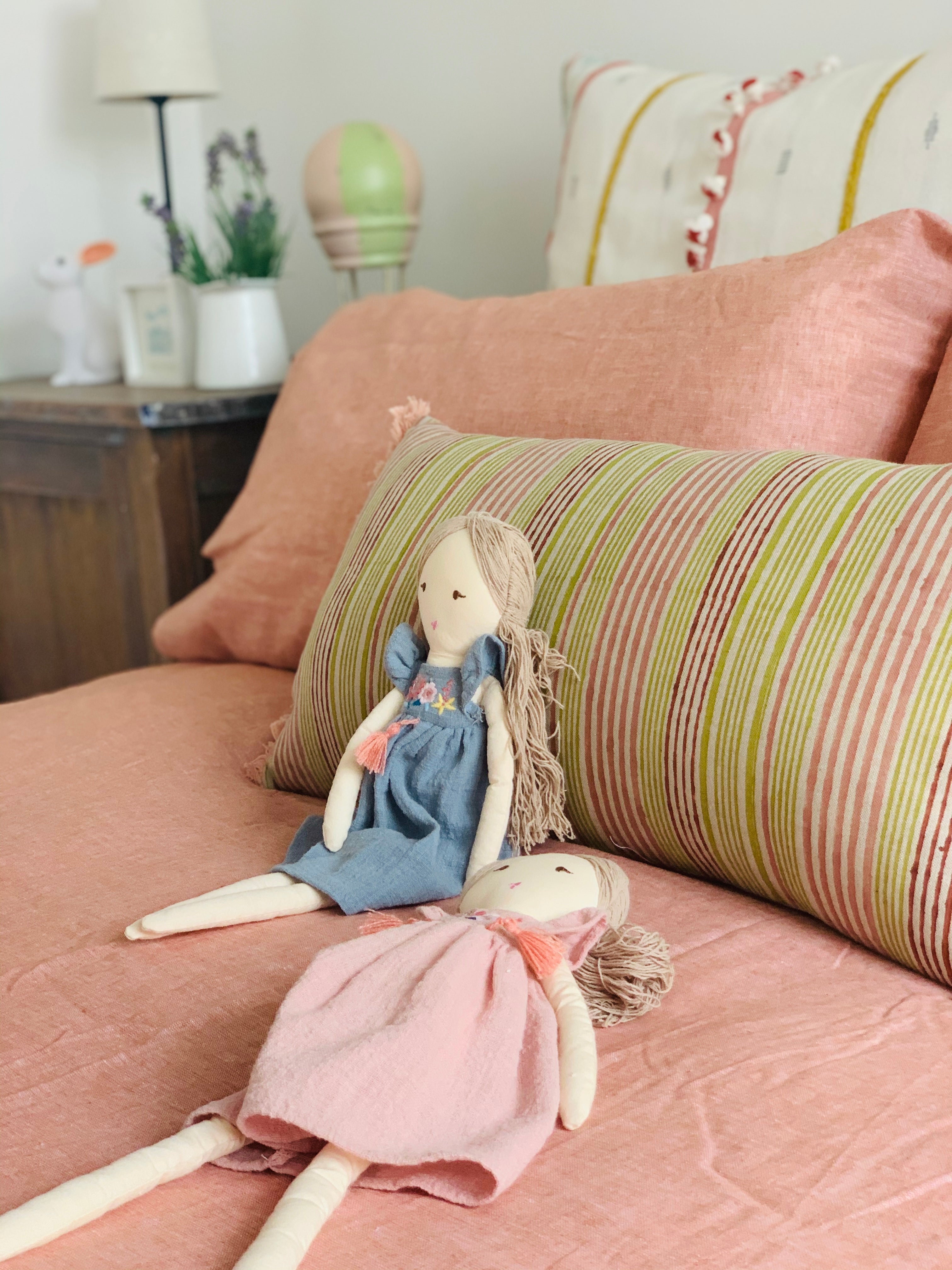 Miss Lily-Blue - Nana Huchy