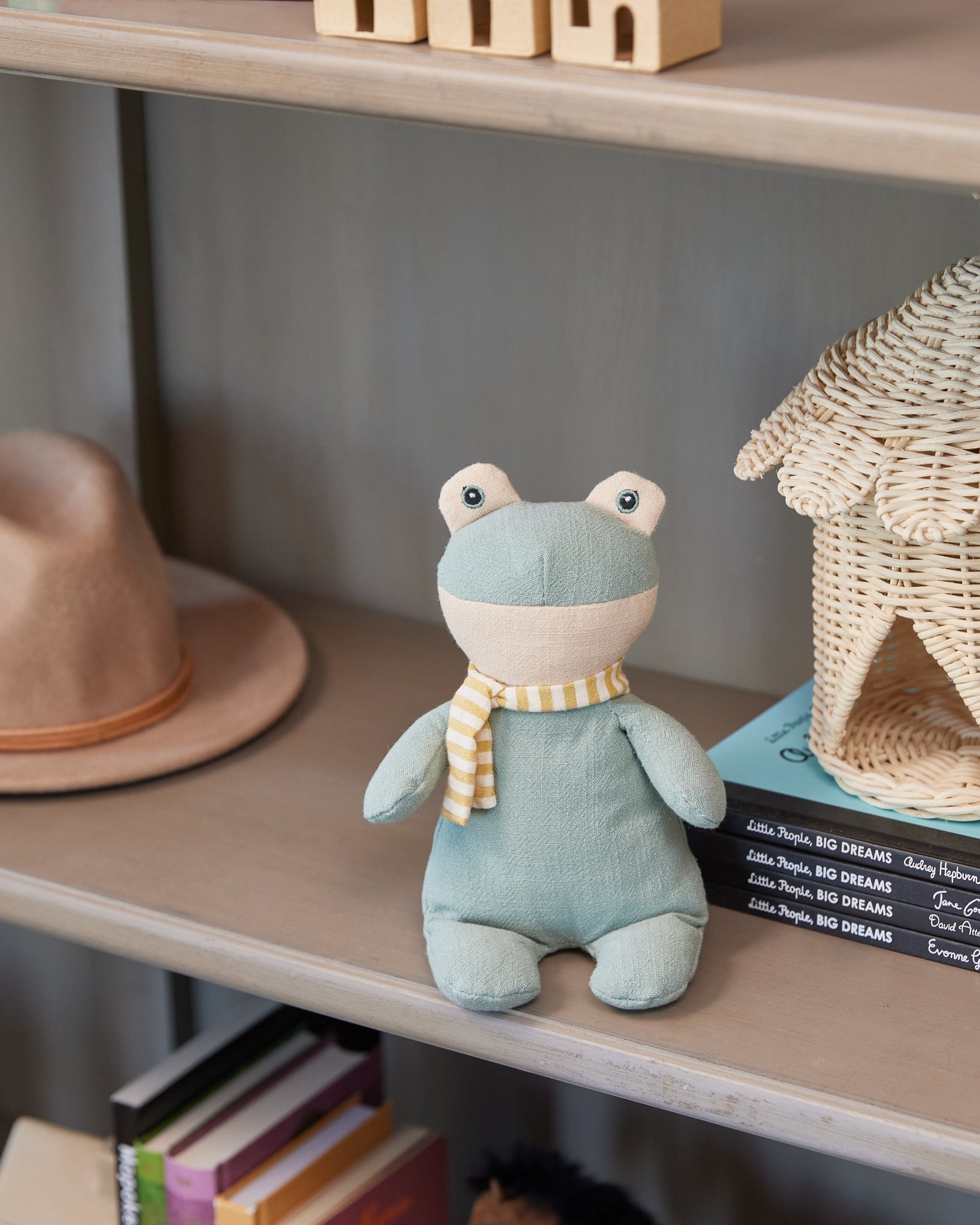 Personalised Blue Forrest Frog Bundle - Nana Huchy